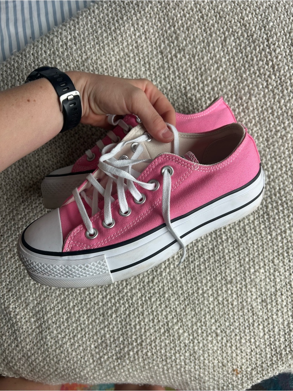 Converse Pink Low Top Platform Sneakers - Picture 3 of 6